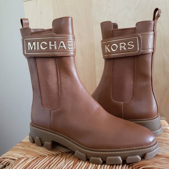 Michael Kors Mid Chelsea Boots Size 8 NEW! - Picture 1 of 13
